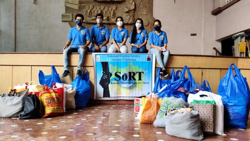 SoRT members with the total donations received
